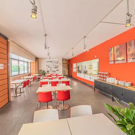 Hotel Montempo Cite Internationale