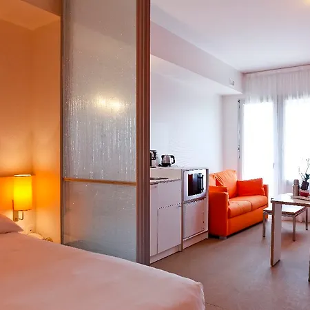 Montempo Cite Internationale 3*