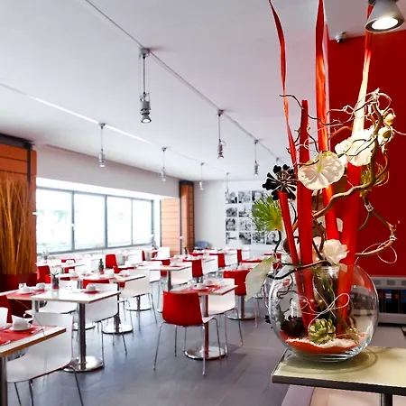 Montempo Cite Internationale 3* Лион