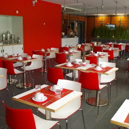 Montempo Cite Internationale 3*